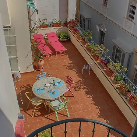 Penthouse With Large Terrace In Center Of Cádiz