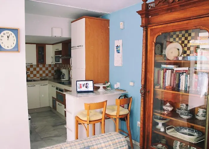 Apartment Penthouse With Large Terrace In Center Of Cadiz