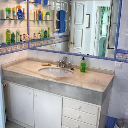 Penthouse With Large Terrace In Center Of Apartman Cádiz